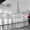 PARIS-EIFFEL TOWER KISS